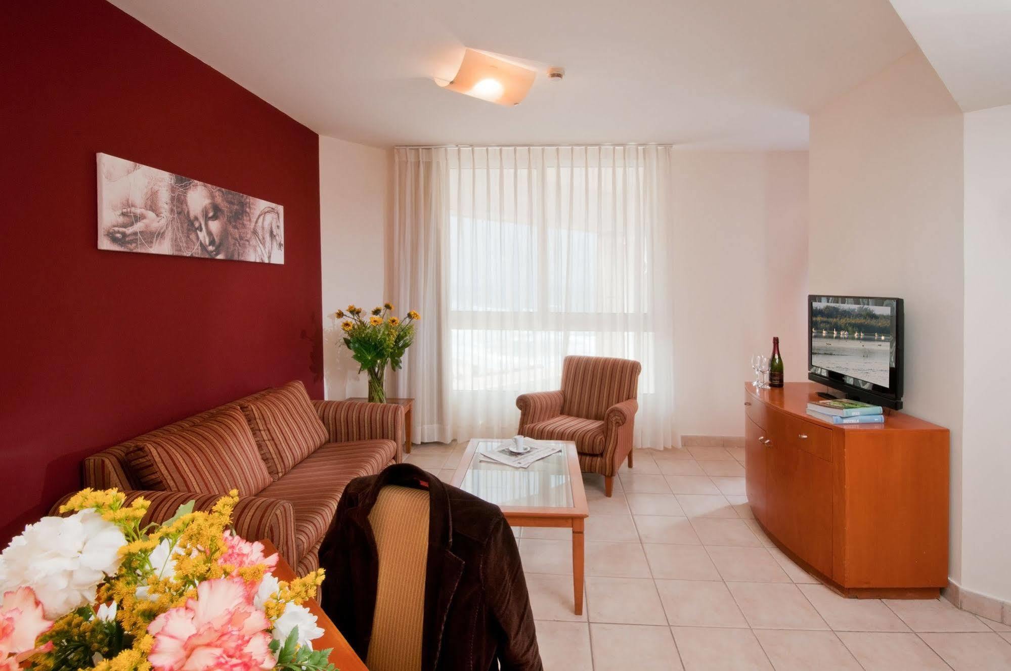 Arena Hotel By The Beach Bat Yam Camera foto