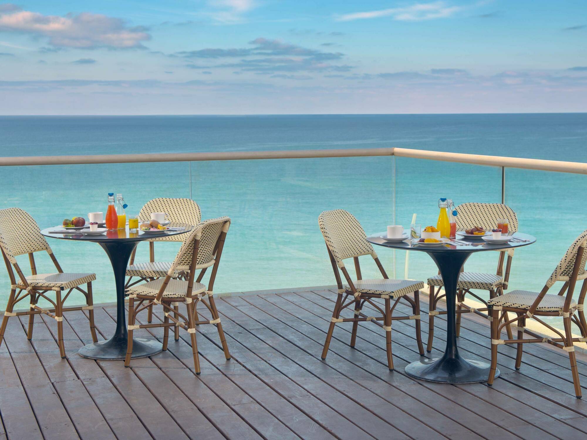 Arena Hotel By The Beach Bat Yam Esterno foto